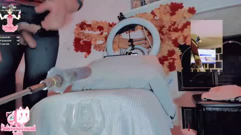 Snapshot of kate_yoshy chatting on May 27, 1:57 am kate the pink girl online show from May 27, 1:57 am