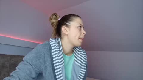 KateAllyaa online show from January 12, 7:46 am