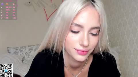 Snapshot of katebremar chatting on February 17, 12:10 am online show from February 17, 12:10 am