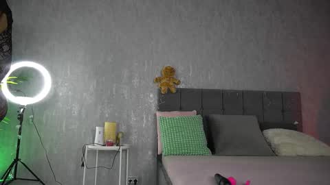 Kate online show from December 15, 7:01 am