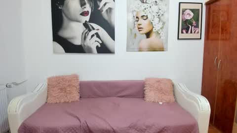 Anna online show from March 5, 5:36 am