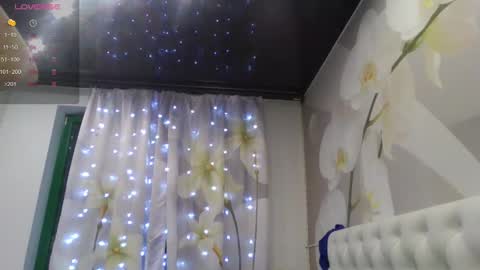 Snapshot of katerina544 chatting on December 30, 3:35 pm katerina544 online show from December 30, 3:35 pm