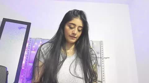 Snapshot of katestone_again chatting on November 7, 7:25 pm love meeee online show from November 7, 7:25 pm