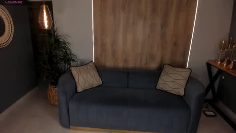 K A T E  online show from February 13, 11:17 am