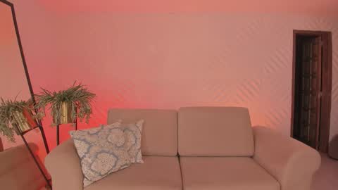 K A T E  online show from March 14, 8:09 am