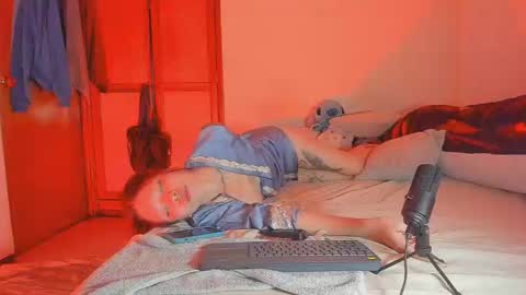 Snapshot of kathc_19 chatting on January 15, 9:56 am Katerine online show from January 15, 9:56 am