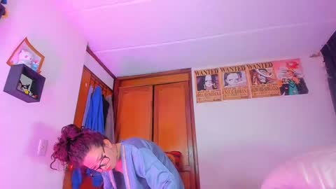 Snapshot of kathc_19 chatting on January 17, 5:00 am Katerine online show from January 17, 5:00 am