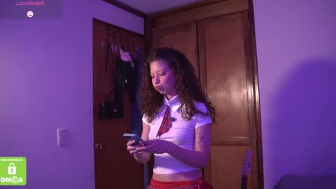 Snapshot of kathc_19 chatting on October 8, 1:36 am Katerine online show from October 8, 1:36 am