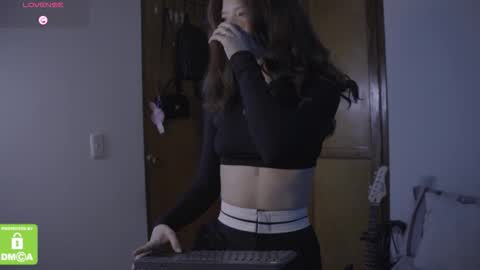 Snapshot of kathc_19 chatting on October 31, 12:44 am Katerine online show from October 31, 12:44 am