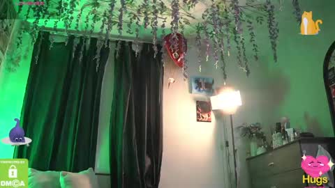 Snapshot of kathc_19 chatting on May 25, 1:22 am Katerine online show from May 25, 1:22 am