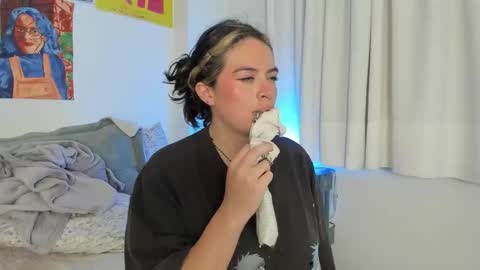 Katherine online show from March 16, 5:44 am