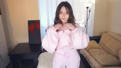 Lina online show from December 1, 5:07 pm