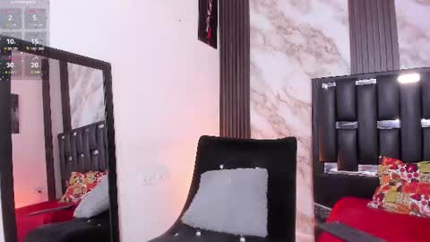 Snapshot of katherina_diaz chatting on June 19, 1:54 am Katherina online show from June 19, 1:54 am