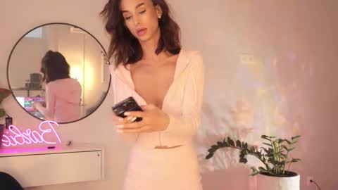 katherinepinke online show from February 8, 11:13 am