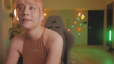 Snapshot of katherynlin chatting on October 29, 9:05 pm Kathy online show from October 29, 9:05 pm