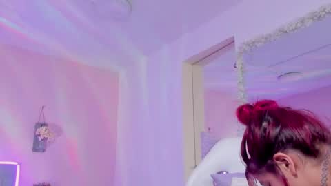 Snapshot of kathia_saenz chatting on February 18, 9:43 am Kathia online show from February 18, 9:43 am