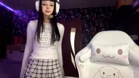 Snapshot of kathimatayoshi chatting on February 19, 3:19 pm Luna online show from February 19, 3:19 pm