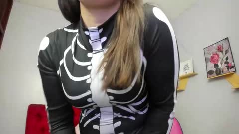 Paola online show from October 30, 1:12 pm