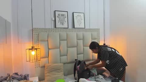 Snapshot of kathy_naughty1 chatting on December 17, 9:38 pm Khaty online show from December 17, 9:38 pm