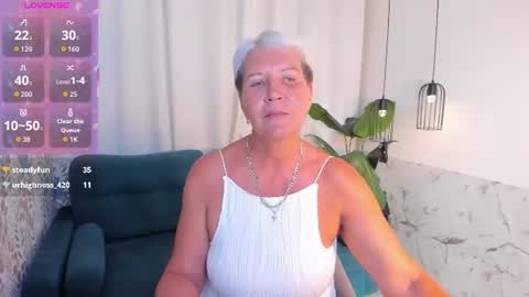 Snapshot of kathy_sunn chatting on July 17, 2:24 pm Kathy online show from July 17, 2:24 pm