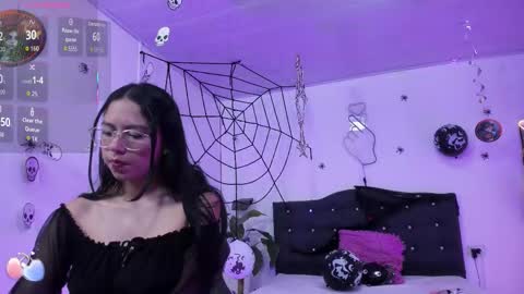 Kathy  online show from November 10, 7:35 pm