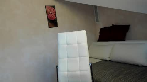 Snapshot of kathylovexxx chatting on February 14, 8:21 am Kathy online show from February 14, 8:21 am