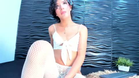 KATIA online show from April 6, 8:32 pm