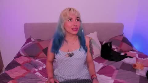 katia sofia cuper online show from April 19, 11:29 pm