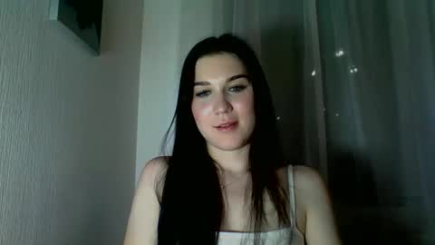 katie_foxi online show from May 3, 7:09 pm