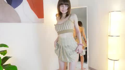 Snapshot of katie_ktk chatting on October 28, 1:58 pm Katie online show from October 28, 1:58 pm