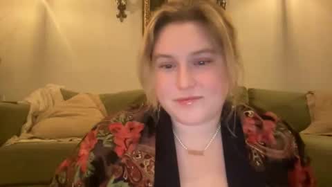 Snapshot of katiecopper27 chatting on May 28, 2:31 am katiecopper27 online show from May 28, 2:31 am