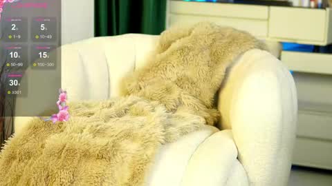 KatieCutieeXoo online show from May 11, 9:37 am