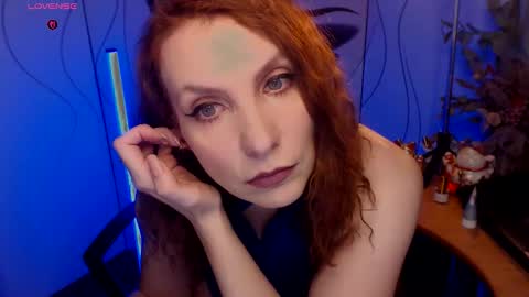 Snapshot of katiejohanson chatting on December 13, 11:54 pm Katie online show from December 13, 11:54 pm