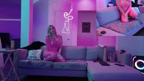 katiekampbell online show from April 14, 2:50 am