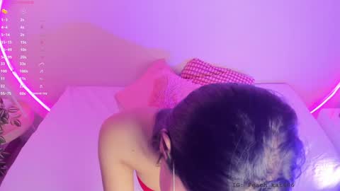 Snapshot of katiepeach_ chatting on February 8, 1:11 pm Katy IGPeach kat666 online show from February 8, 1:11 pm