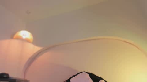 Snapshot of katiepeach_ chatting on October 9, 11:30 am Katy IGPeach kat666 online show from October 9, 11:30 am