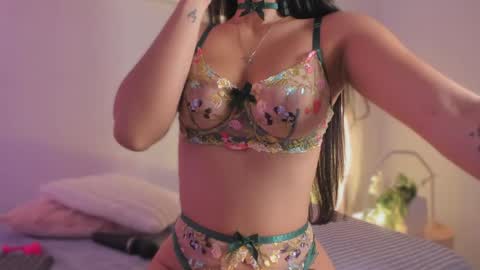 Katy  IGPeach kat666 online show from April 16, 1:01 pm