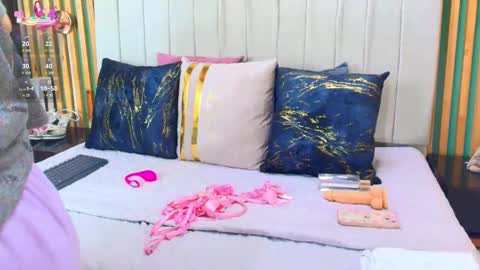 Snapshot of katlyn_martins chatting on February 24, 6:47 pm K A T L Y N online show from February 24, 6:47 pm