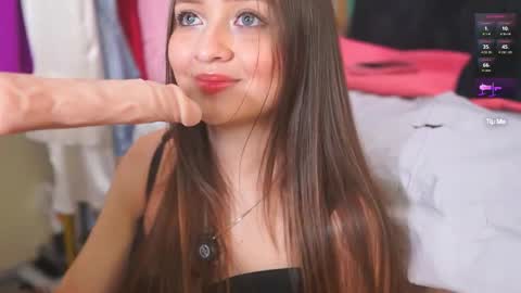 Snapshot of katlyn_martins chatting on November 21, 8:40 pm K A T L Y N online show from November 21, 8:40 pm