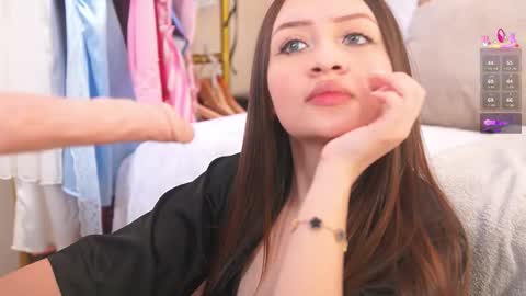 Snapshot of katlyn_martins chatting on November 27, 7:05 pm K A T L Y N online show from November 27, 7:05 pm