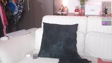 K A T L Y N  online show from February 12, 5:08 pm