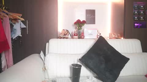 K A T L Y N  online show from February 24, 5:55 pm