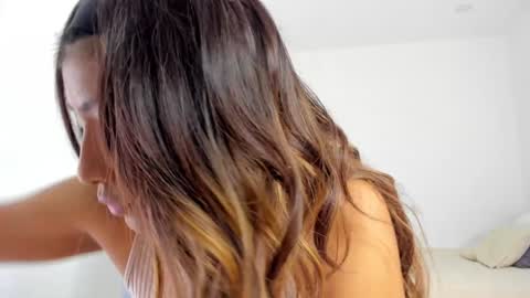 Snapshot of katnees_correa chatting on December 10, 7:58 am Follow me on instagram and twitter as correaktnees online show from December 10, 7:58 am