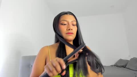 Snapshot of katnees_correa chatting on March 10, 7:53 am Follow me on instagram and twitter as correaktnees online show from March 10, 7:53 am