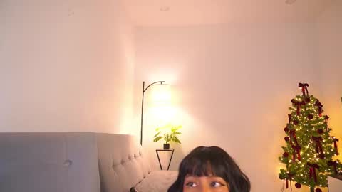 Snapshot of katnees_correa chatting on December 15, 7:34 am Follow me on instagram and twitter as correaktnees online show from December 15, 7:34 am