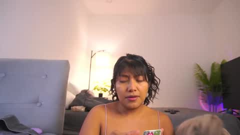 Snapshot of katnees_correa chatting on January 19, 7:23 am Follow me on instagram and twitter as correaktnees online show from January 19, 7:23 am