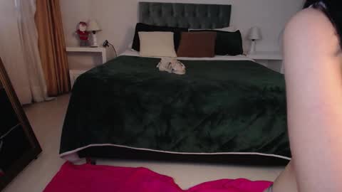 Snapshot of katnia_and_marcuz chatting on December 29, 4:51 pm Katnia and Marcuz online show from December 29, 4:51 pm