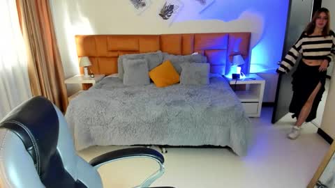 Snapshot of katnia_and_marcuz chatting on October 10, 11:53 am Katnia and Marcuz online show from October 10, 11:53 am