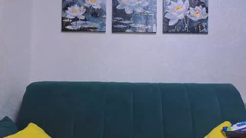 katniss_k online show from June 26, 5:01 am