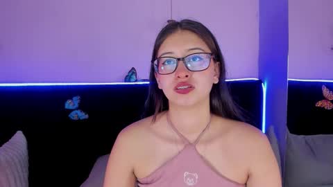 .... Katniss .... online show from January 11, 3:33 am